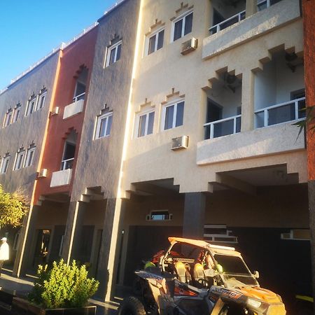 אוארצאצטה Hotel Warda מראה חיצוני תמונה