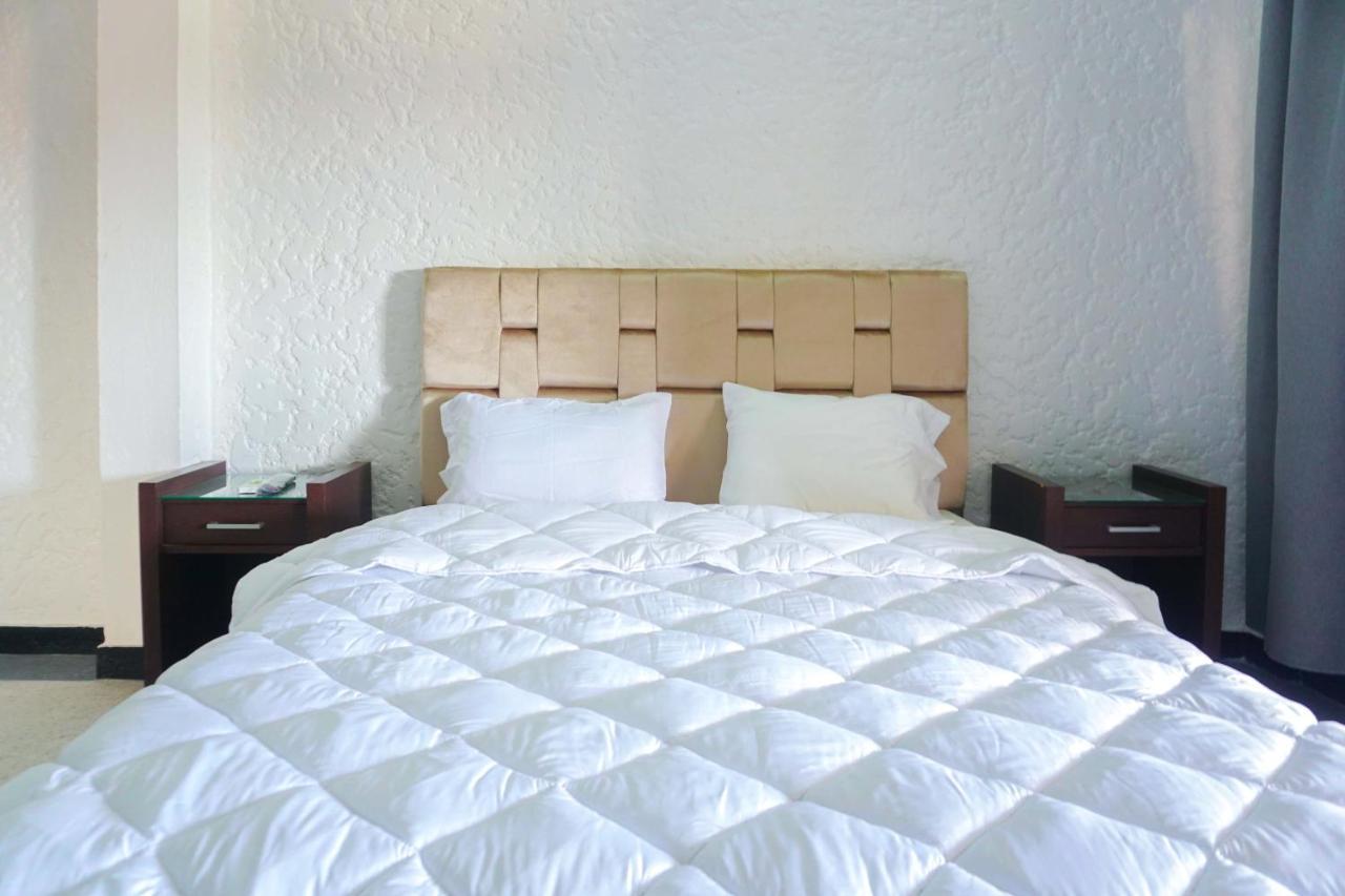 אוארצאצטה Hotel Warda מראה חיצוני תמונה