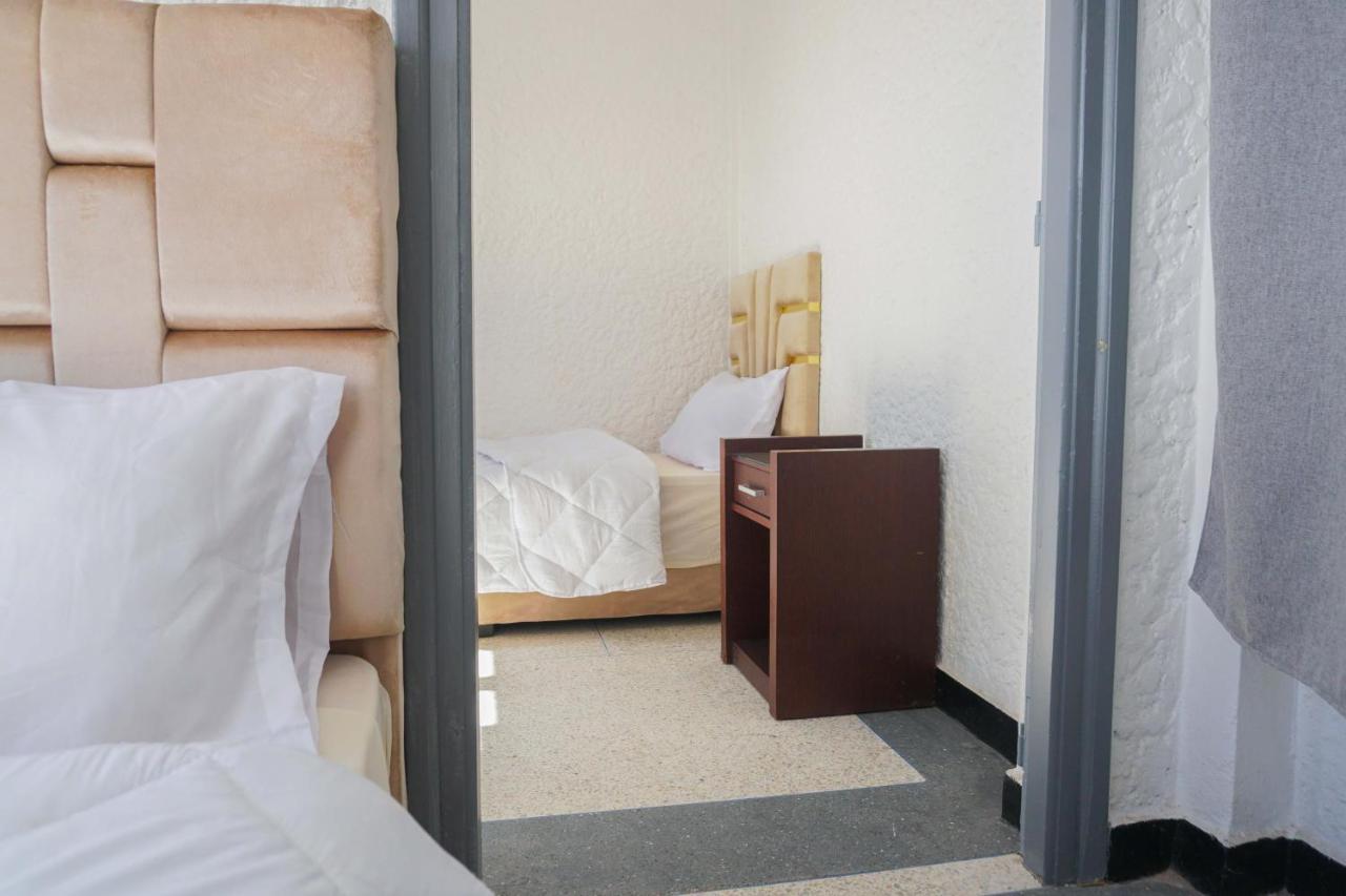 אוארצאצטה Hotel Warda מראה חיצוני תמונה