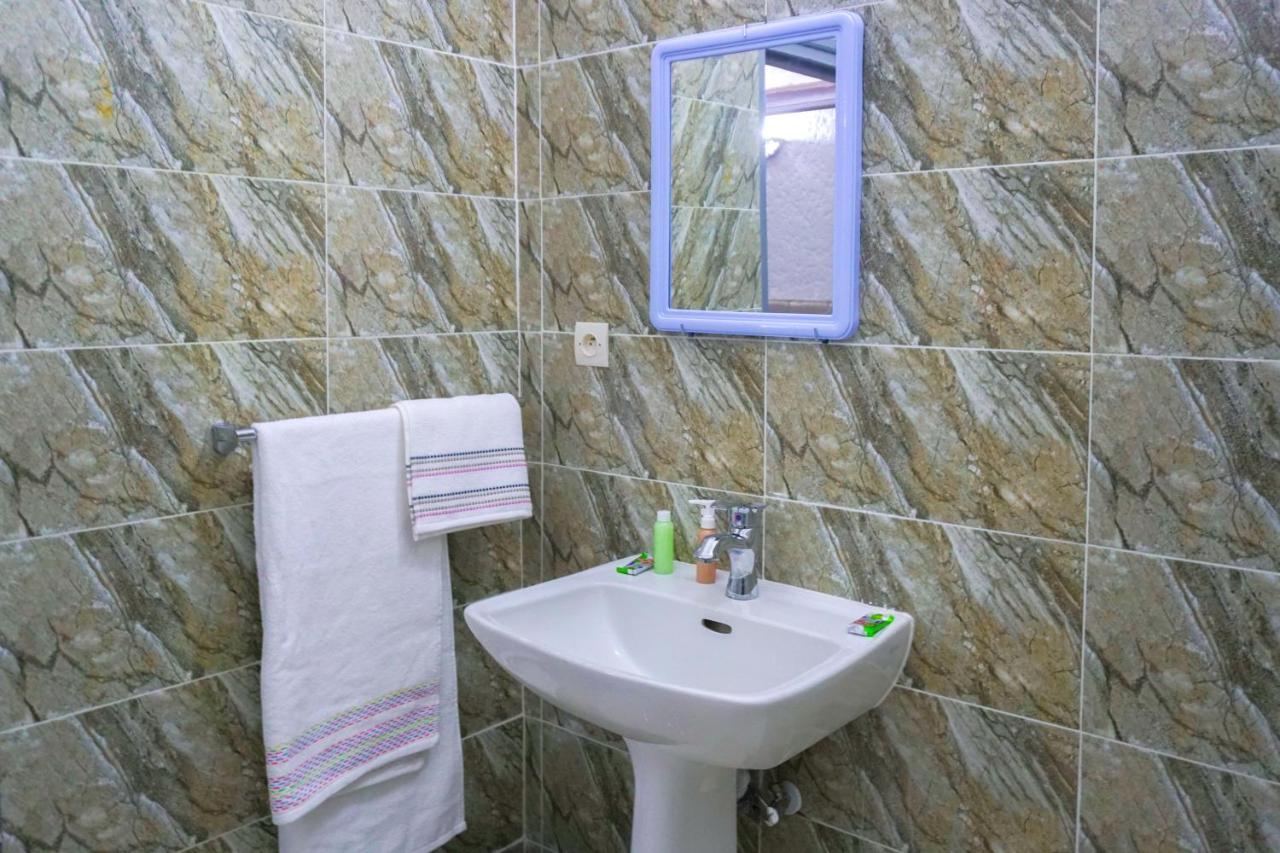 אוארצאצטה Hotel Warda מראה חיצוני תמונה