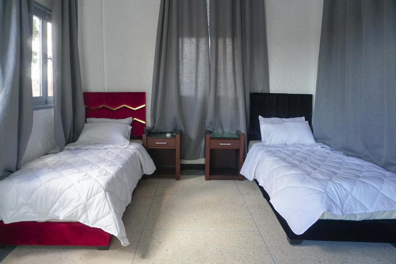 אוארצאצטה Hotel Warda מראה חיצוני תמונה