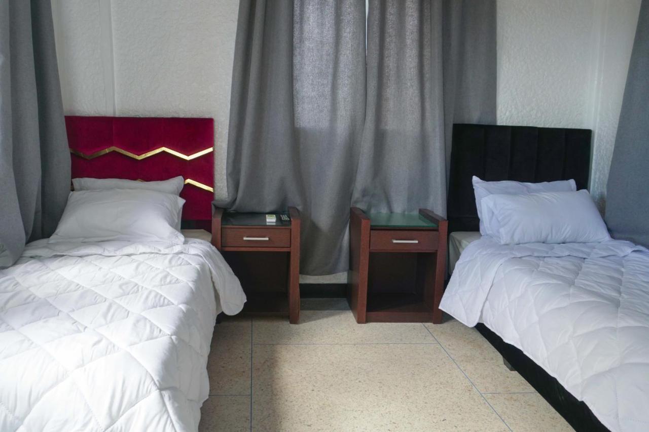 אוארצאצטה Hotel Warda מראה חיצוני תמונה
