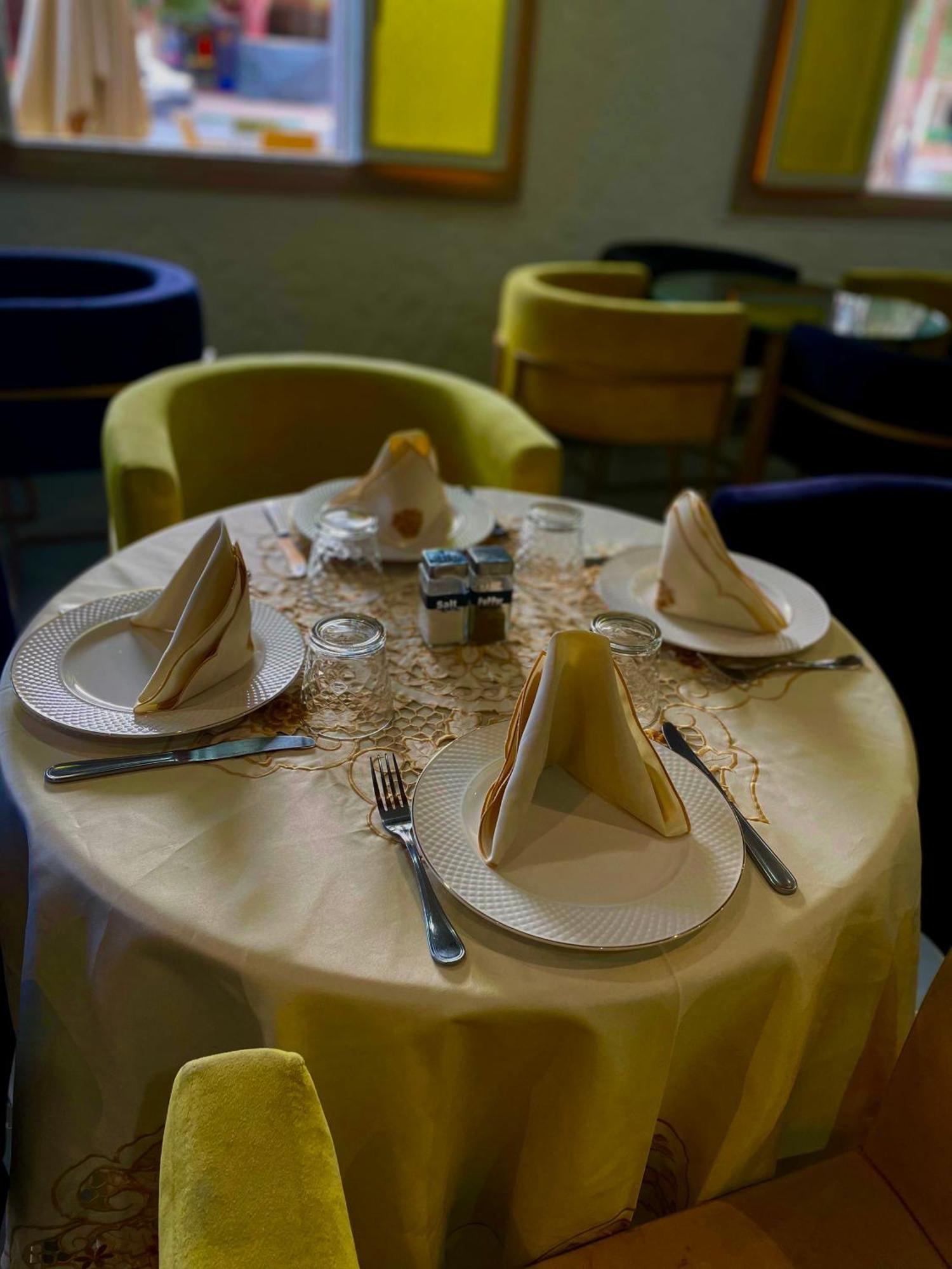 אוארצאצטה Hotel Warda מראה חיצוני תמונה